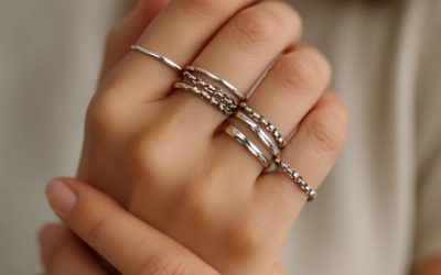 Master the art of style: How to stack silver rings effortlessly for a stunning look