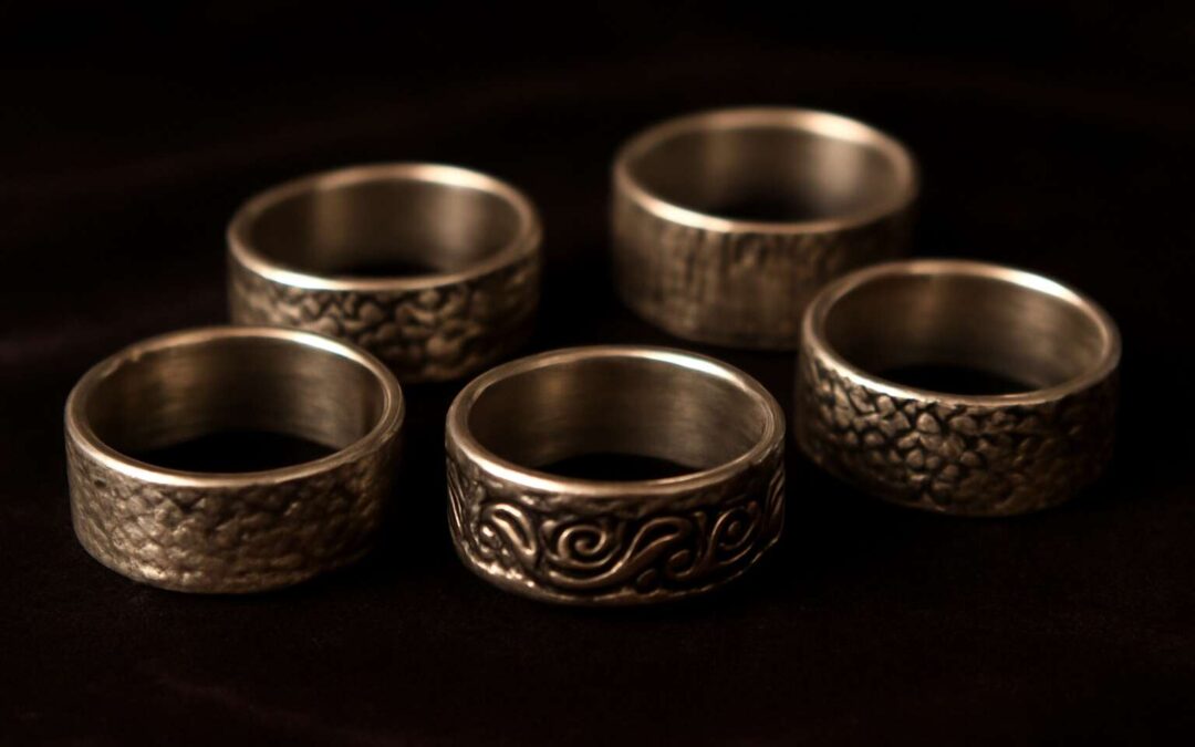 Timeless Sparkle: handmade 925 silver rings that elevate everyday style.