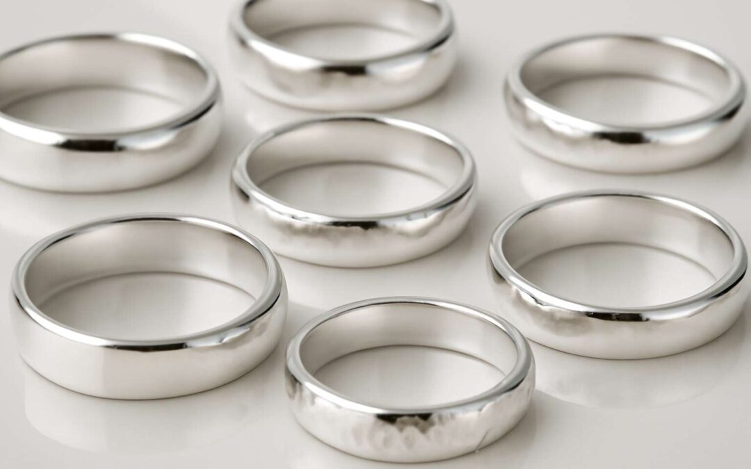 Sparkle with silver rings 500: a stylish, everyday essential.