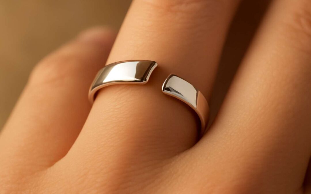 Gleaming silver ring adjustable for a perfect fit, everyday elegance.